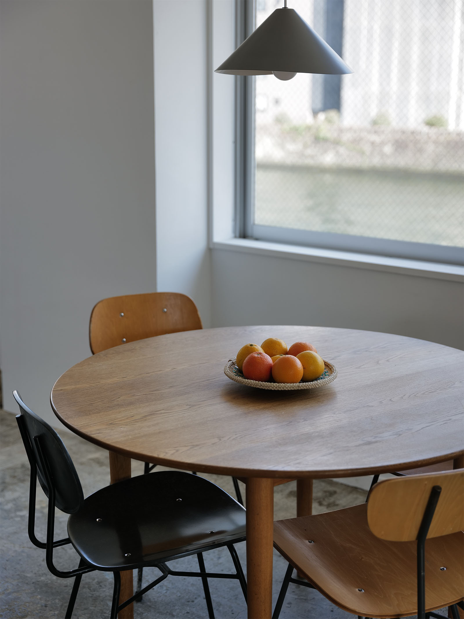 Round Table［ラウンドテーブル］｜ダイニングテーブル（円形