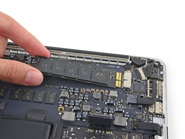 MacBook Pro 13インチ Retina Display Late 2013 SSD の交換 - iFixit