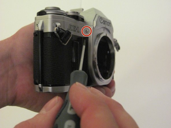 Canon AE-1 SLR レンズマウントの交換 - iFixit 修理ガイド