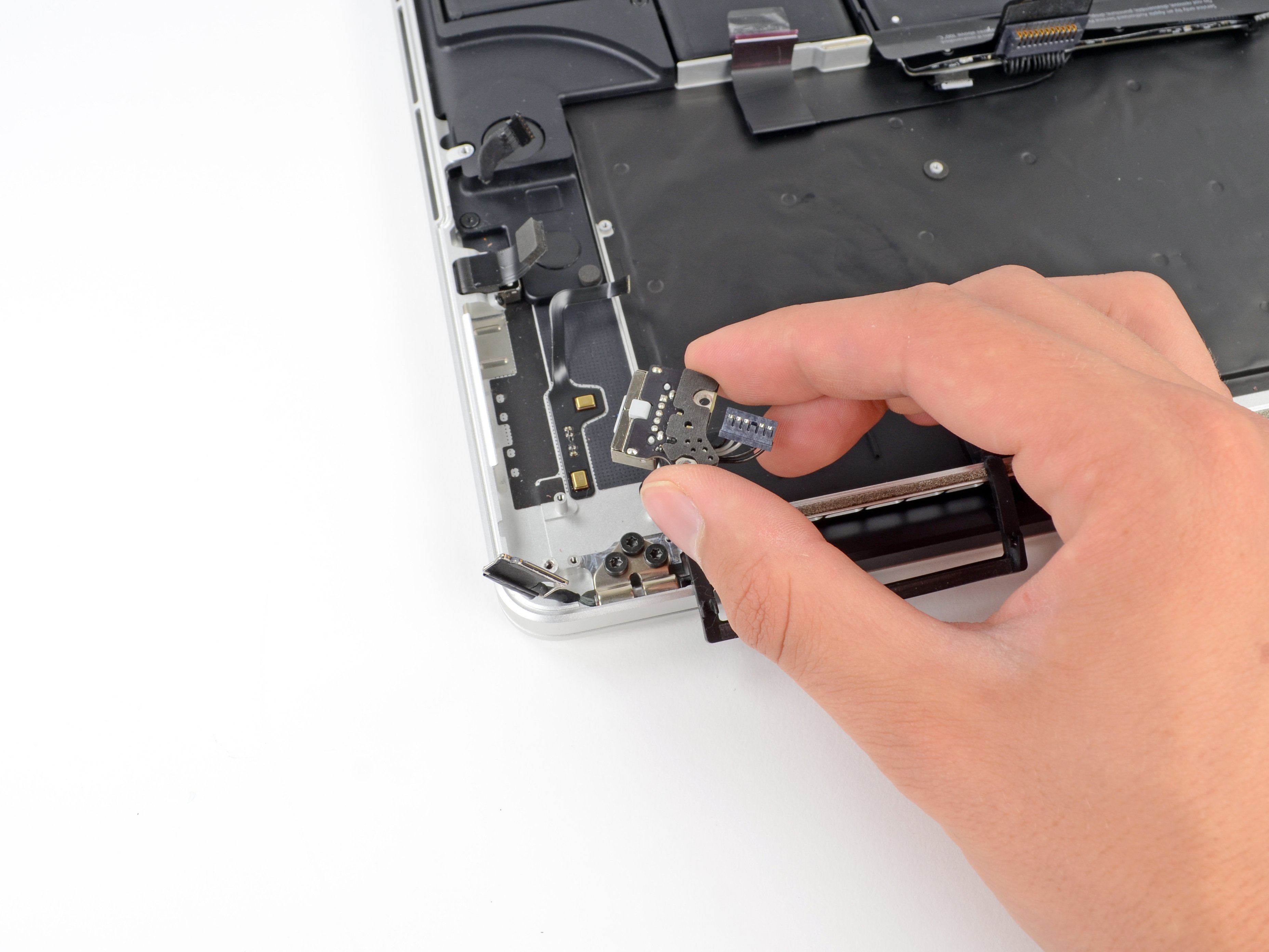 mYy3ZgSdlZbTMLoS.full