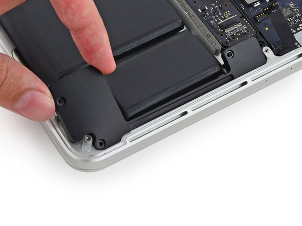 MacBook Pro 13インチ Retina Display Early 2015 のバッテリーの交換