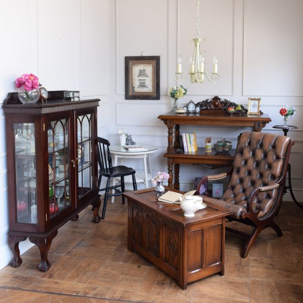 ロイドルームのサイドテーブル、8色から選べるHandleオリジナルの