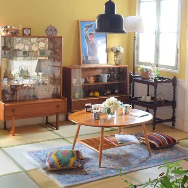 北欧スタイルのおしゃれヴィンテージ家具、Jentiqueの引き戸の北欧