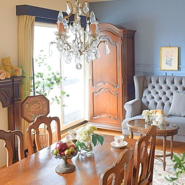 フランスで買い付けたアンティークシャンデリア（4灯タイプ）（E17