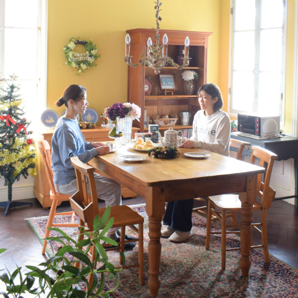 イギリスのビンテージ食器、Tony wood(トニーウッド)の家型ポット(m