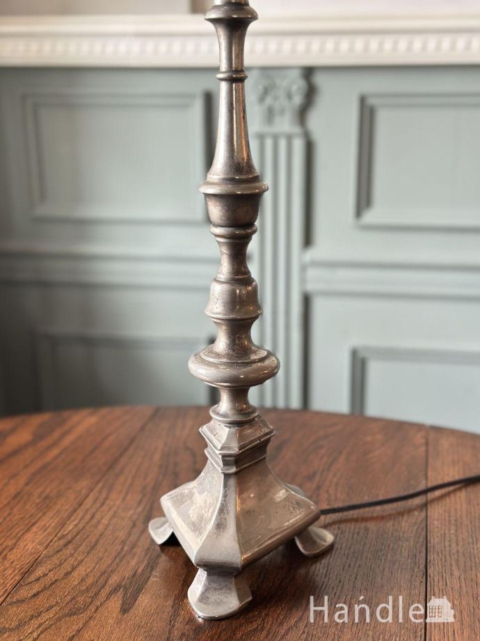 キャンドル型のおしゃれなテーブルランプ、イギリスアンティークの