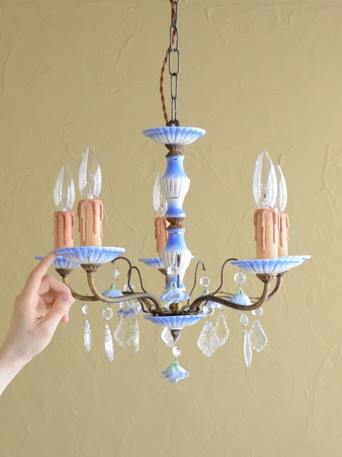 フランスのアンティーク照明、陶器の シャンデリア(5灯)（E17