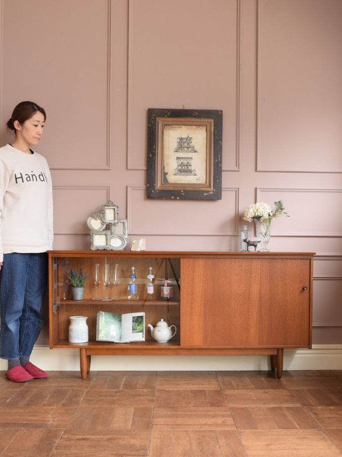 イギリスから届いたビンテージボード、北欧スタイルのおしゃれなガラス