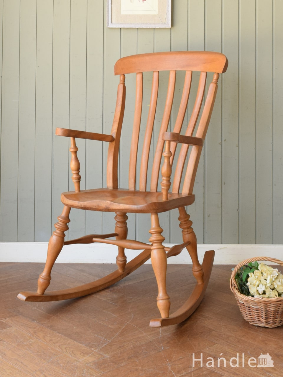 英国アンティークのロッキングチェア 、ゆったり過ごせるアンティーク