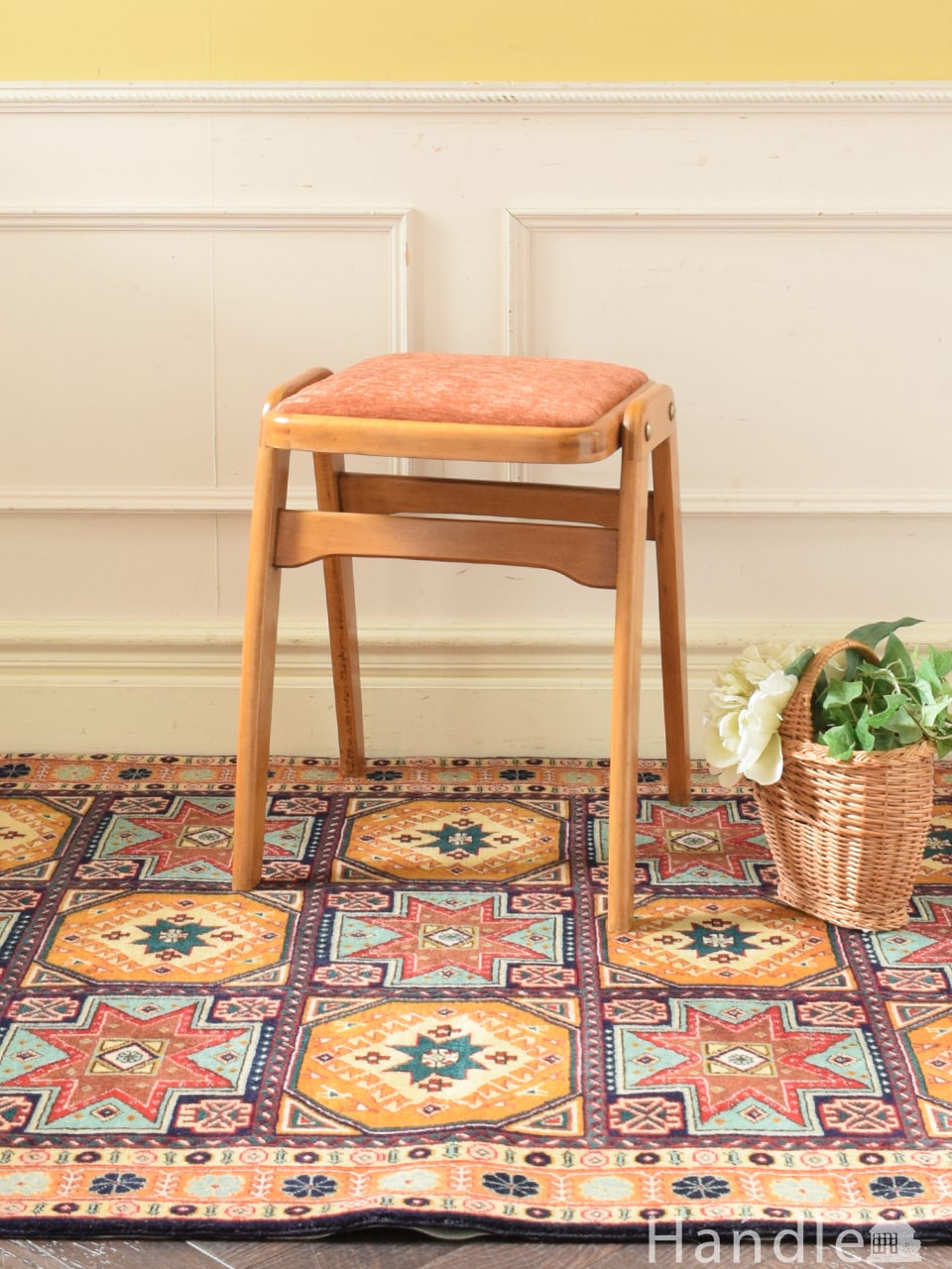 アンティークの小さなスツール、イギリスから届いたフットスツール(q