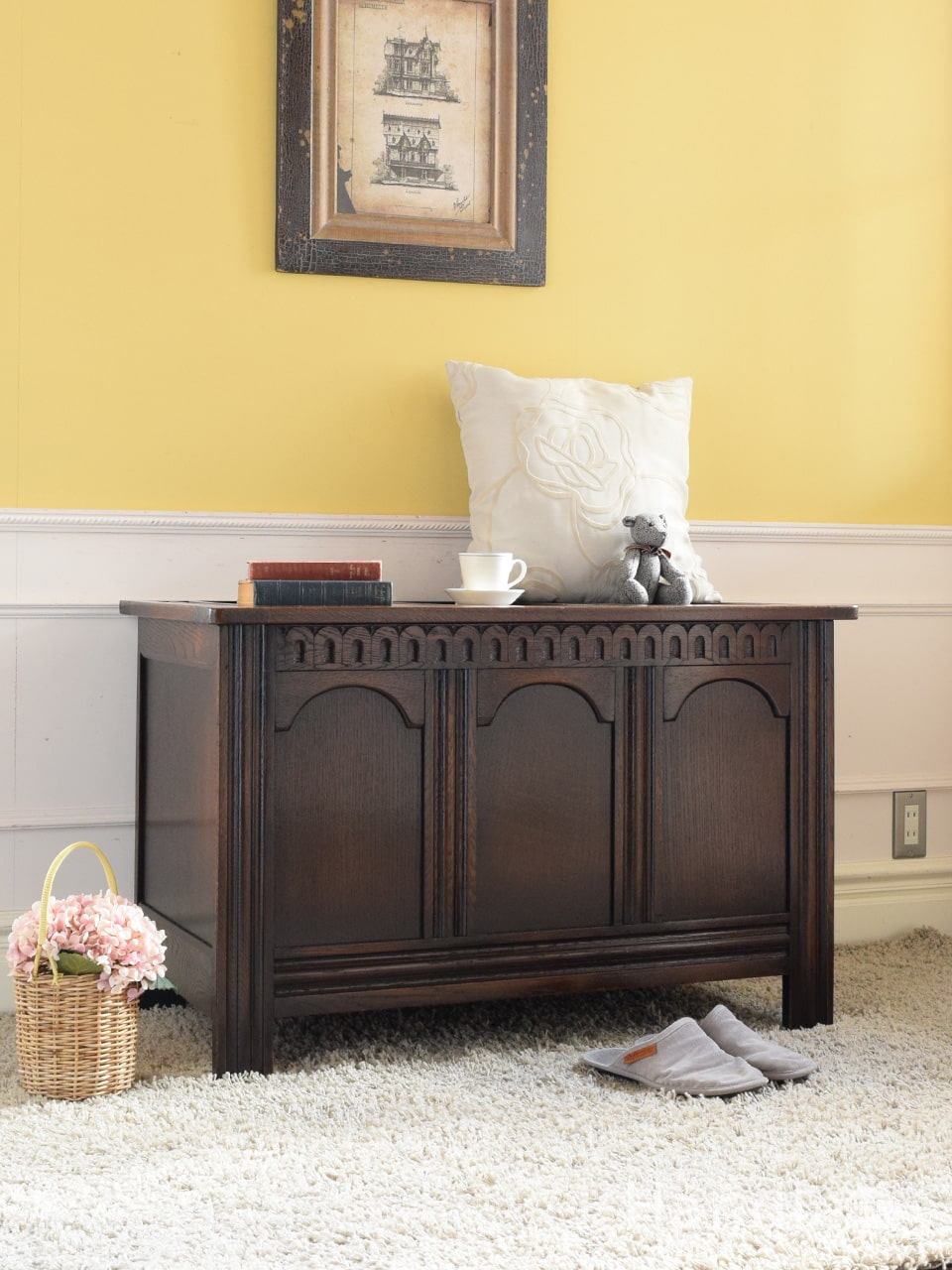 イギリスから届いたアンティークの箱型収納家具、オーク材のおしゃれな