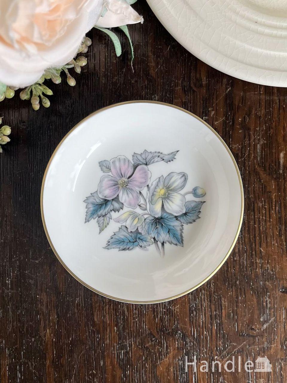英国から届いたロイヤルウースターの小皿、お花が描かれたアンティーク