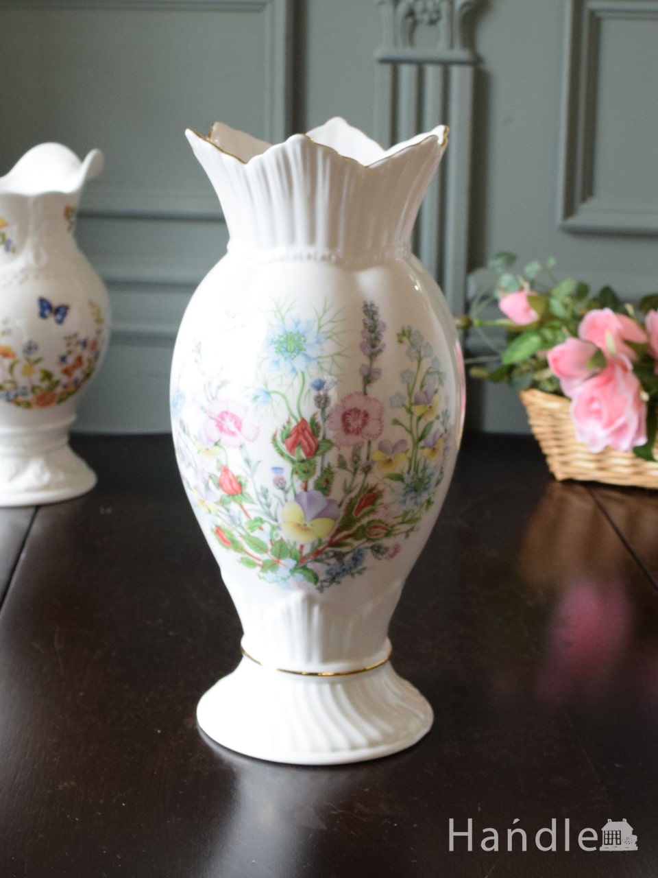 イギリスから届いたエインズレイの花器、wild tudor（ワイルド