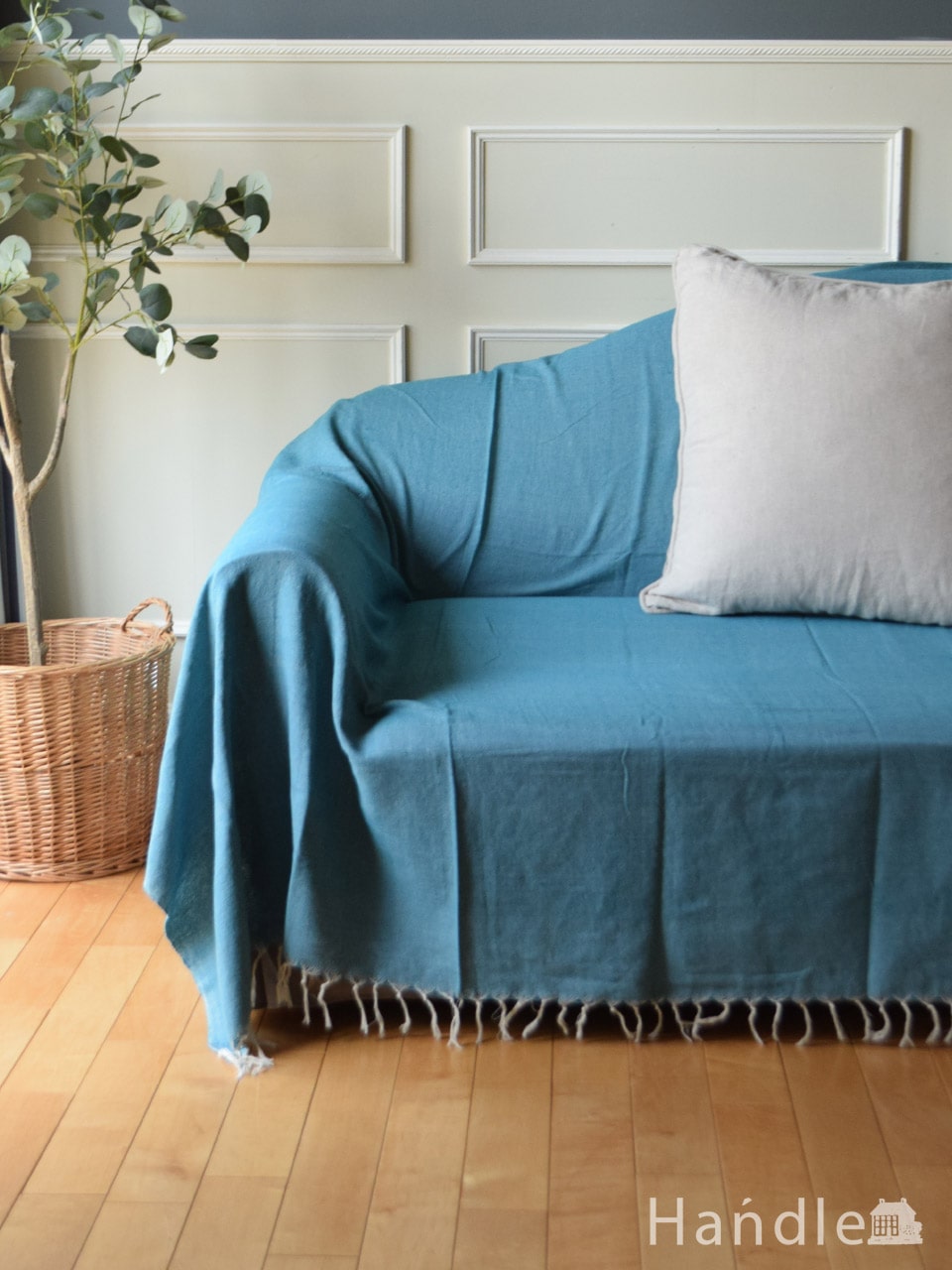 おしゃれなマルチカバー、いろんな用途で使えるコットン製のおしゃれな