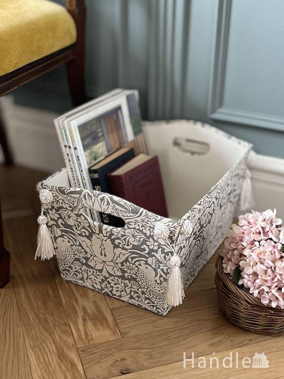 ワッフルガラスがおしゃれなティッシュケース、収納箱が付いたシルバー