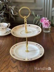 英国アンティークのシルバープレート器、アフタヌーンティー用のケーキ