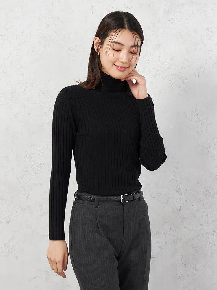 D．グリーン 【INDIVI】ワイドリブタートルネックニット