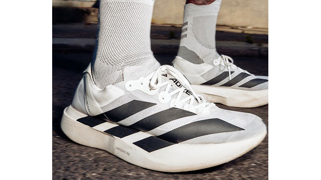 アディダスが超軽量のランニングシューズ「ADIZERO ADIOS PRO EVO 1