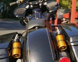 オーリンズサスペンション用 リモートリザーバータンク リアフェンダー