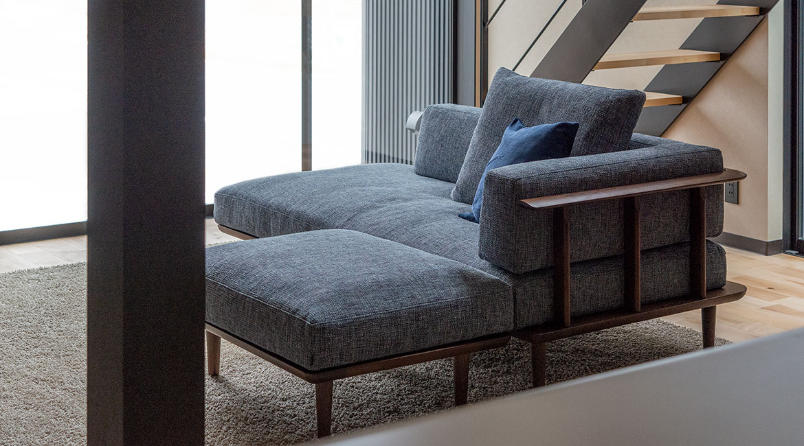 静穏 カウチ（左肘付き）+ソファ（右背付き） | 飛騨産業株式会社