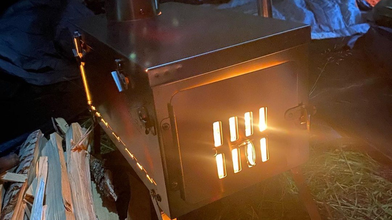 軽量番長】驚異的な軽さで最強！ウィンナーウェルの折り畳みチタン薪