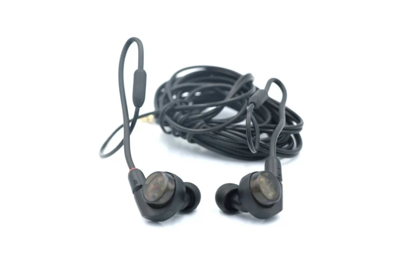 audio technica ATH-E40をレビュー。優れた音質で聴きとりやすい
