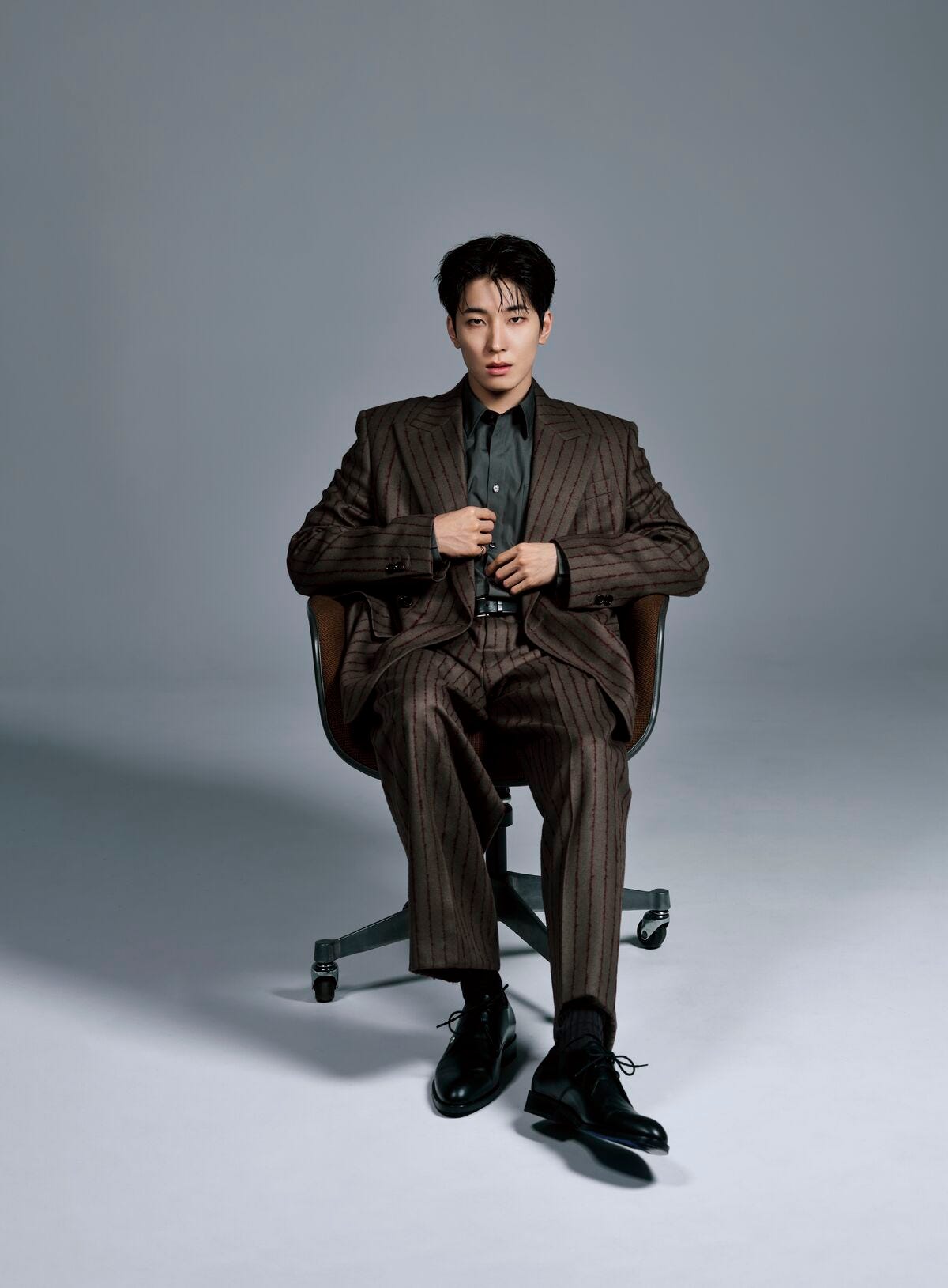 SEVENTEEN・WONWOO、ラストダンスをきみと｜ハーパーズ バザー