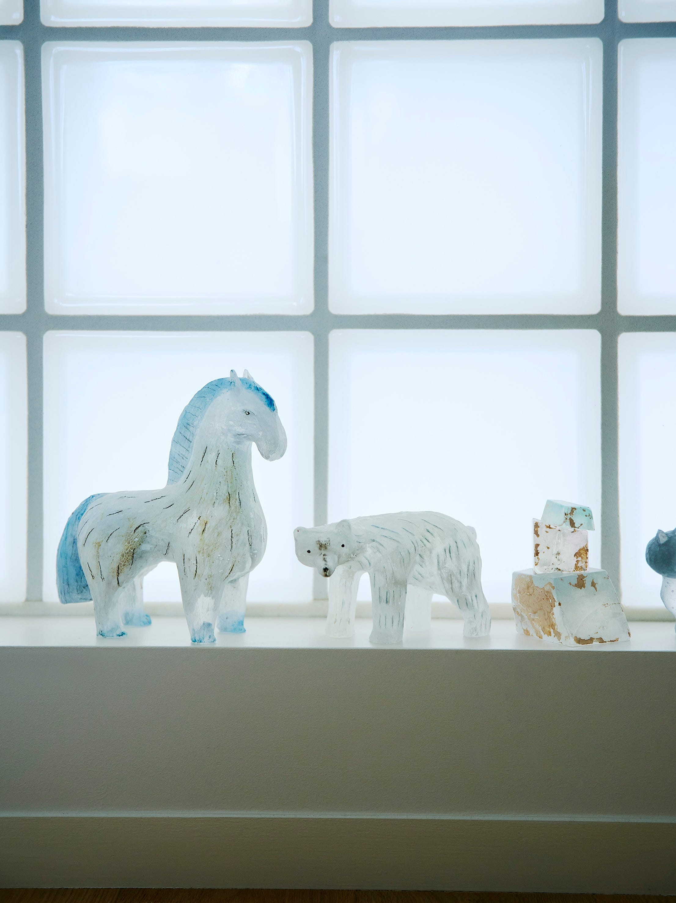 安達知江のガラス作品がエル・デコ ショップで販売スタート、作品に