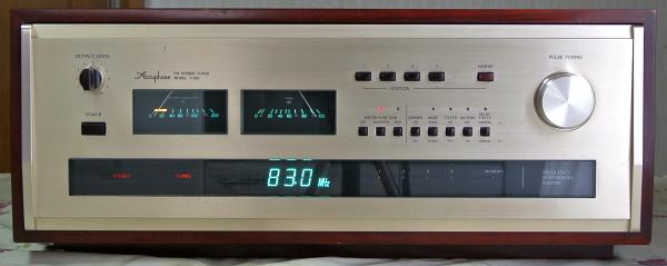 Accuphase T-104