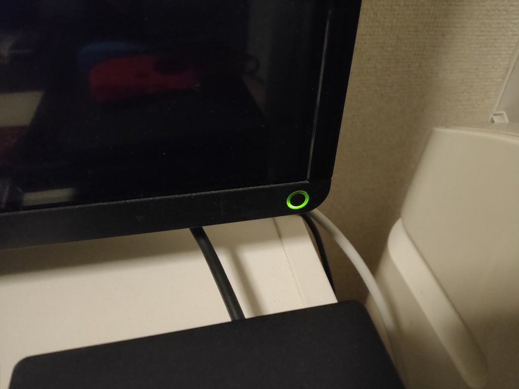 REGZA 42Z8が突然ブラックアウトしたので修理依頼してみたら交換パーツ