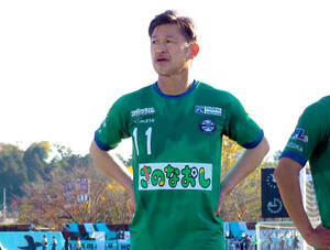 プロ40周年の鈴鹿FWカズ 逆転負け、ボールタッチなしの悔しさも