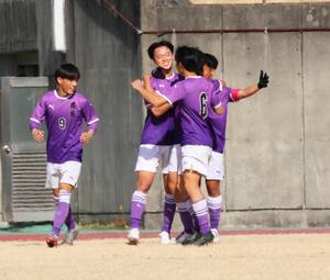 高校サッカー】藤枝東が3大会連続で決勝進出 先制点のDF永井大智