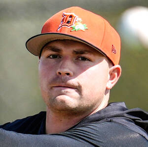 楽天】村林一輝が3100万円増でサイン 背番号6への変更と結婚を