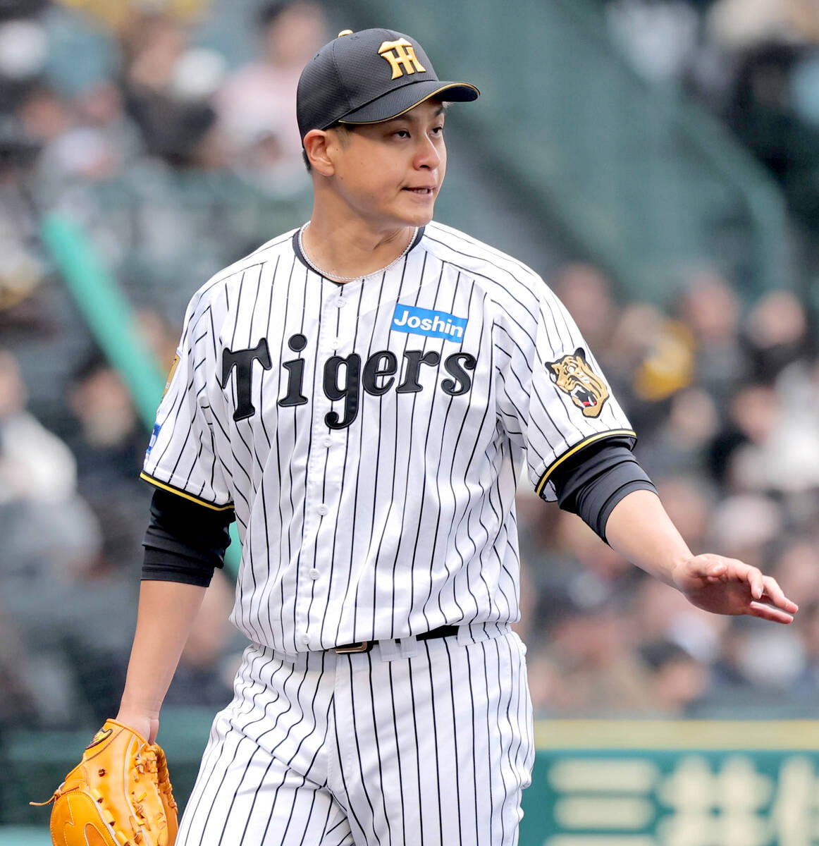 広島】永川、有終の引退登板 娘のノーバウンド始球式で勇気 - Baseball