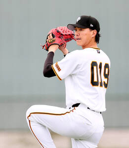 一流の証明！ 巨人・山崎伊織のモデルグラブが一般発売へ 背番「19