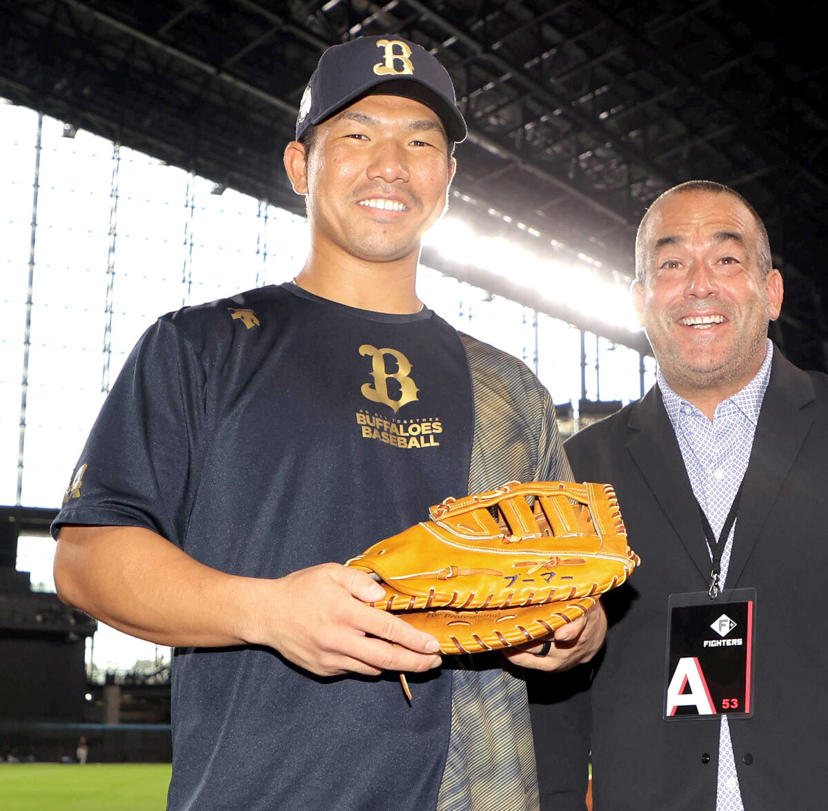 オリックス】頓宮裕真にレジェンドからの贈り物…背番号「44」の大