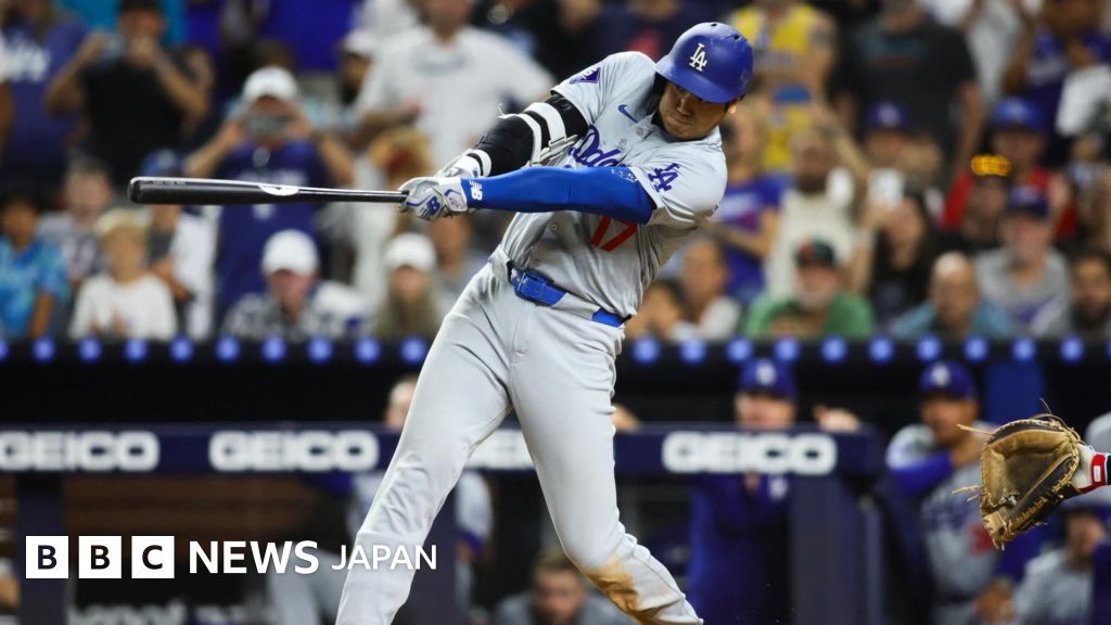 大谷翔平が「50-50」を達成、歴史作る 米大リーグの本塁打・盗塁記録