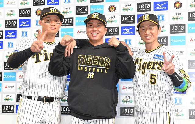 阪神・村上と森下の微笑ましい関係 お立ち台で先輩の顔をマイクで