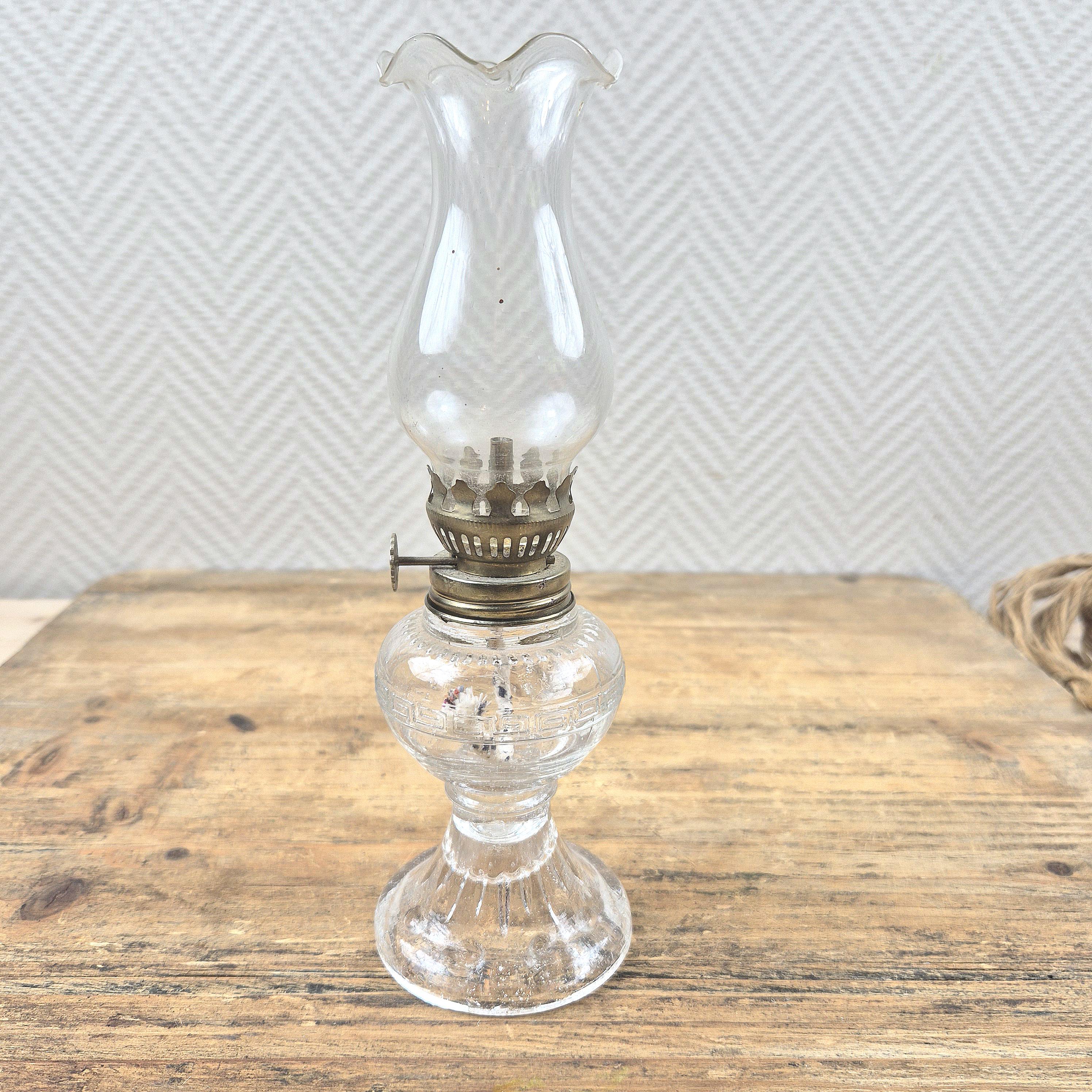 ヴィンテージクリアガラスベースオイルランプ手吹き煙突 - Etsy 日本