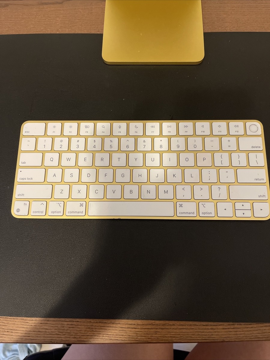 Apple iMac M1 24'' 2021 4.5K 8GB RAM 256GB SSD 8-Core CPU 8-Core