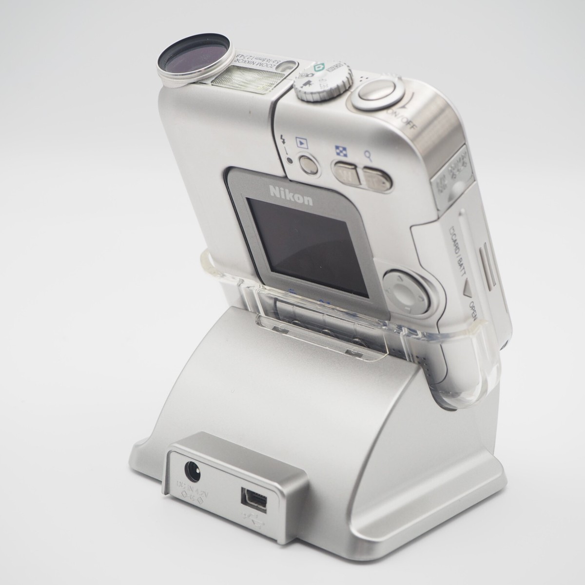 N.Mint] Nikon COOLPIX SQ Digital Compact Camera Silver w/Charger