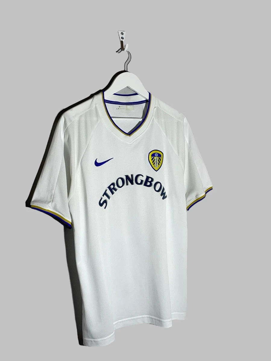 Nike Leeds United International Club Soccer Fan Apparel and