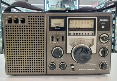 For Parts National Panasonic RF-2200 Cougar 8-Band Radio from