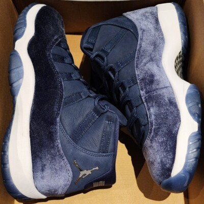 Nike Air Jordan 11 XI Retro Midnight Navy AR0715-441 Women's 9.5