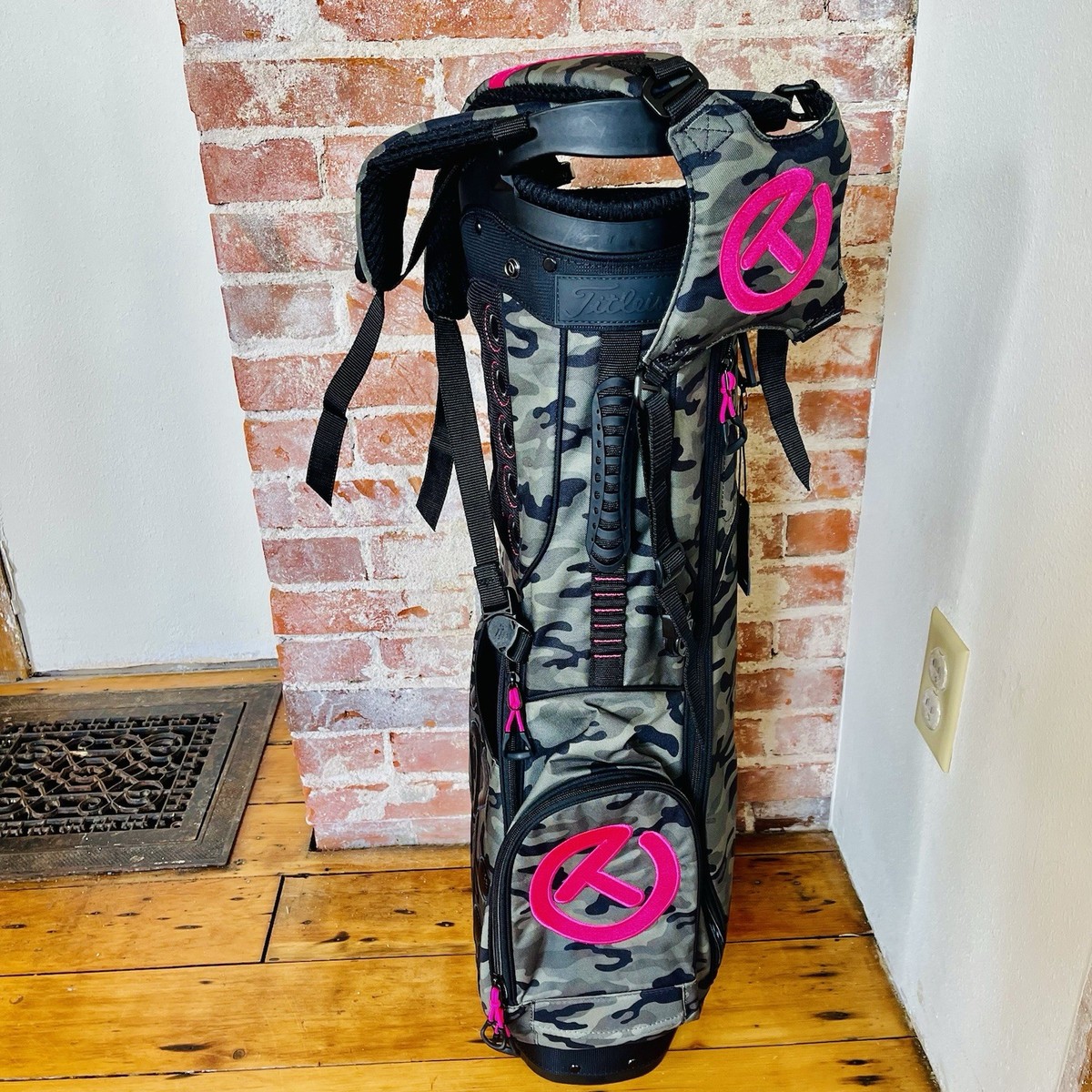 Scotty Cameron Youth Gallery Camouflage/Pink Circle T Stand Bag | eBay