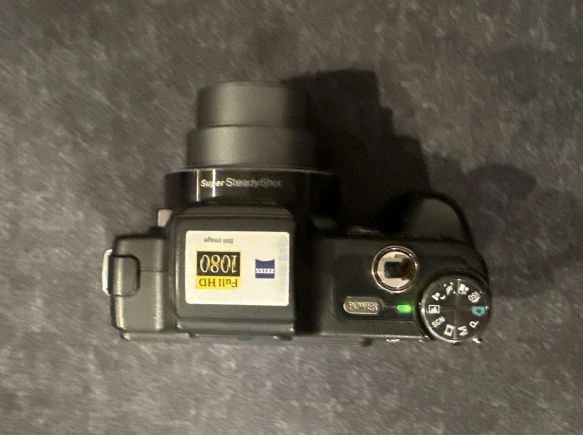 Sony Cyber-shot DSC-H10 8.1MP Digital Camera - Silver for sale