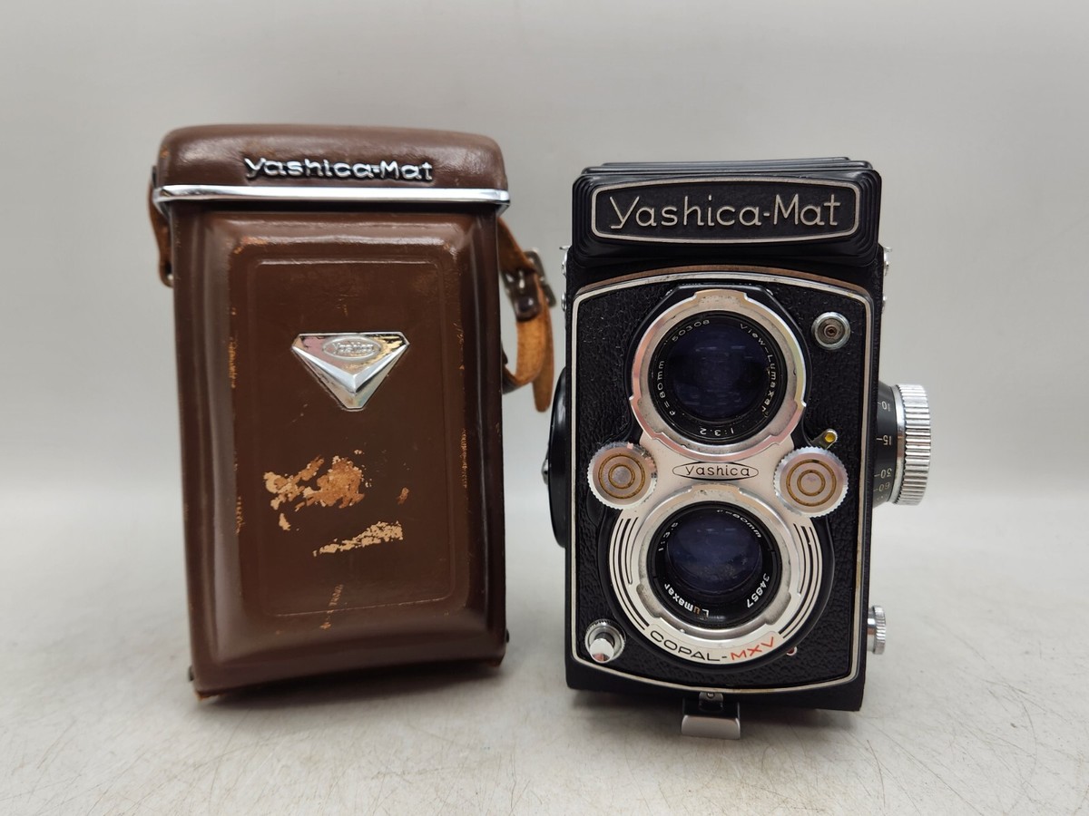 Vintage Yashica-Mat 6x6 120 TLR Camera Copal MXV w/ Lumaxar 80mm