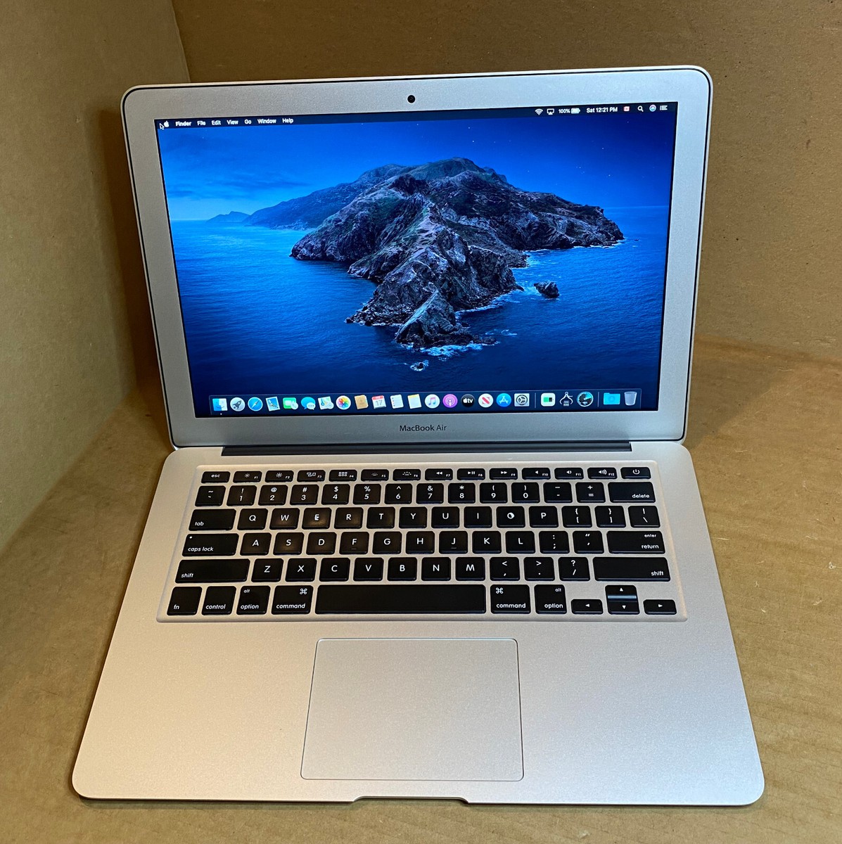 MacBook Air A1466 13インチ ジャンク OSなし 通電OK MacBook Air
