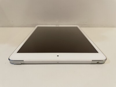 Apple iPad mini 3 16GB, Wi-Fi + Cellular (Unlocked), 7.9in - Gold