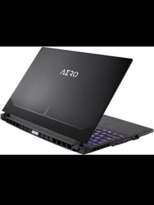 GIGABYTE AERO 15 OLED KD (1.5 TB SSD, Core i7-11800H, 3060) UHD